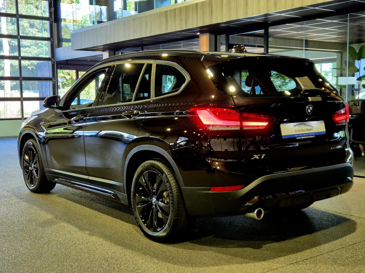 xDrive25e Executive Sportline | Sparkling Brown | Camera | HUD | Stoelverwarming