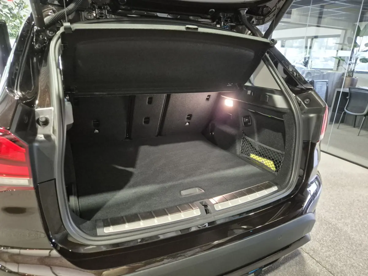 xDrive25e Executive Sportline | Sparkling Brown | Camera | HUD | Stoelverwarming