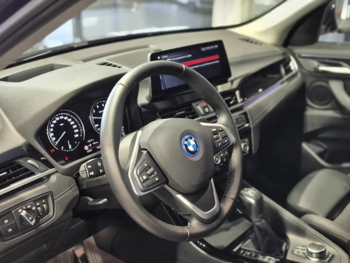 xDrive25e Executive Sportline | Sparkling Brown | Camera | HUD | Stoelverwarming