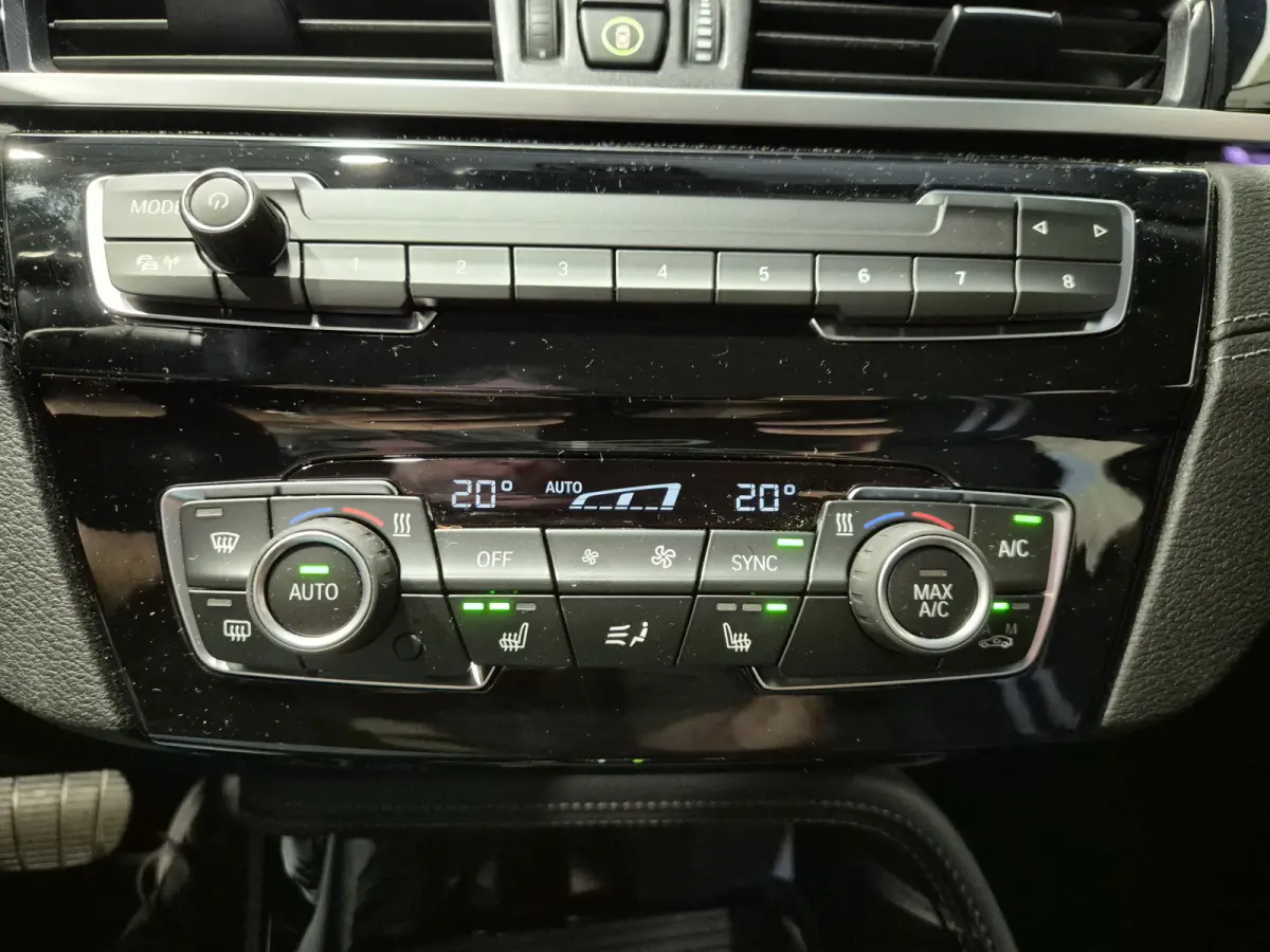 xDrive25e Executive Sportline | Sparkling Brown | Camera | HUD | Stoelverwarming