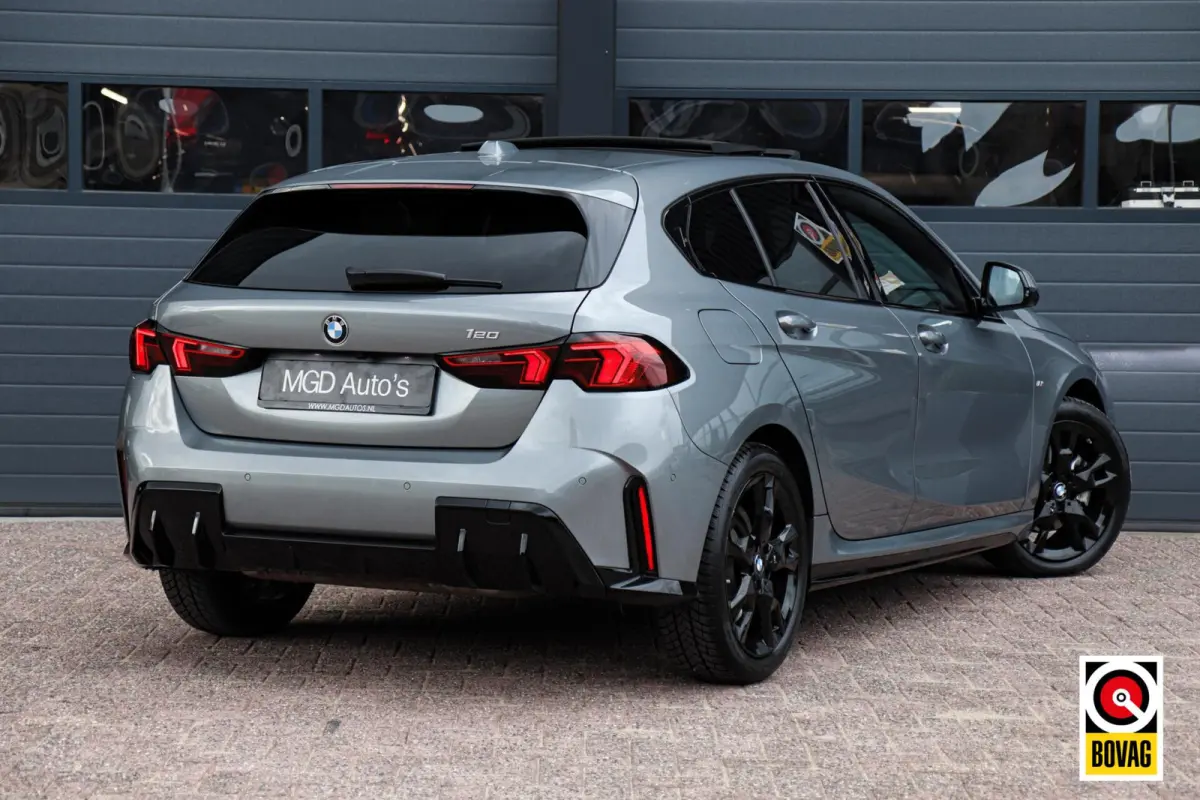 120 M-Sport M-Pakket |LED|PANO|H&K|HUD|KEYLESS|360 CAMERA|MEMORY|CARPLAY|SFEERVERL.|STOELVERW.