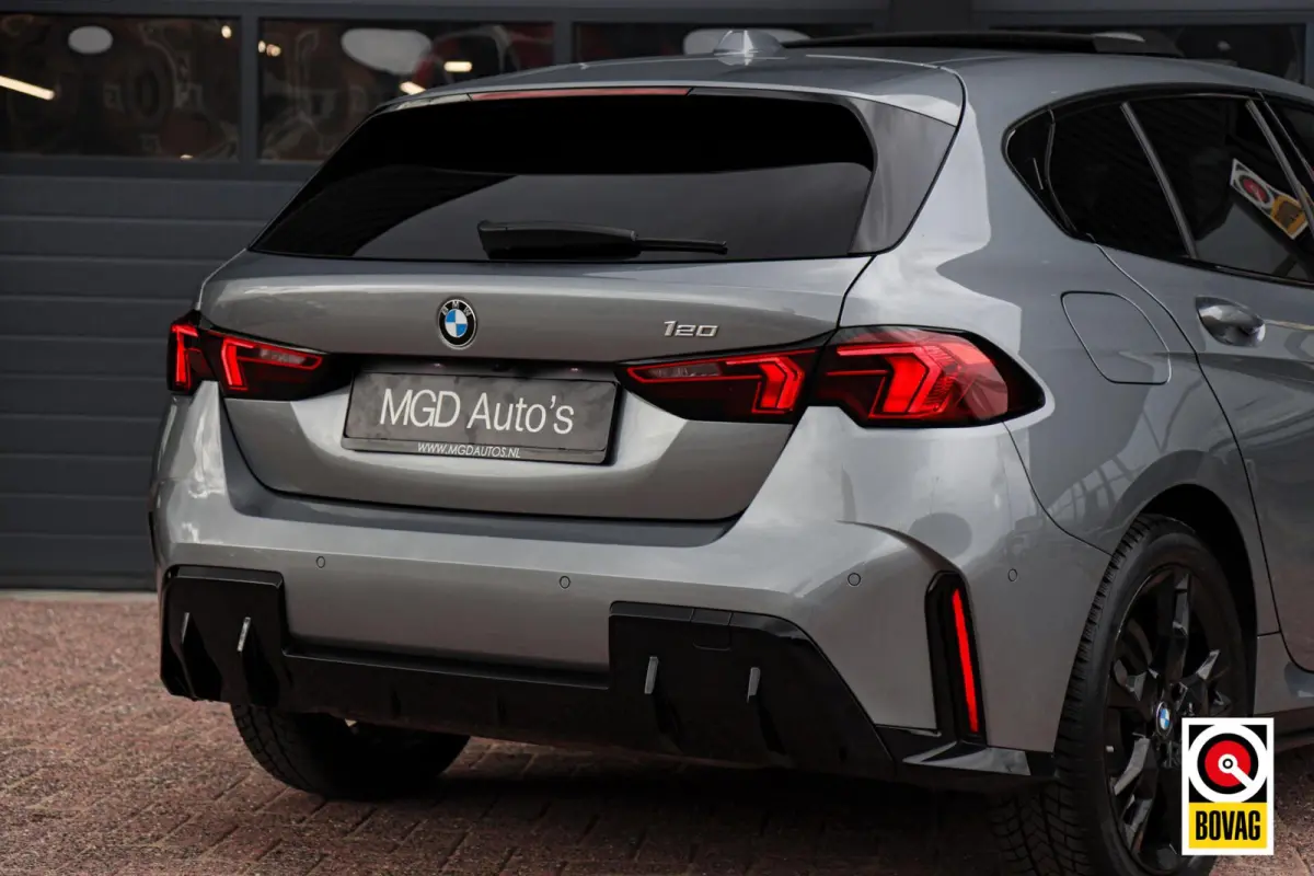 120 M-Sport M-Pakket |LED|PANO|H&K|HUD|KEYLESS|360 CAMERA|MEMORY|CARPLAY|SFEERVERL.|STOELVERW.