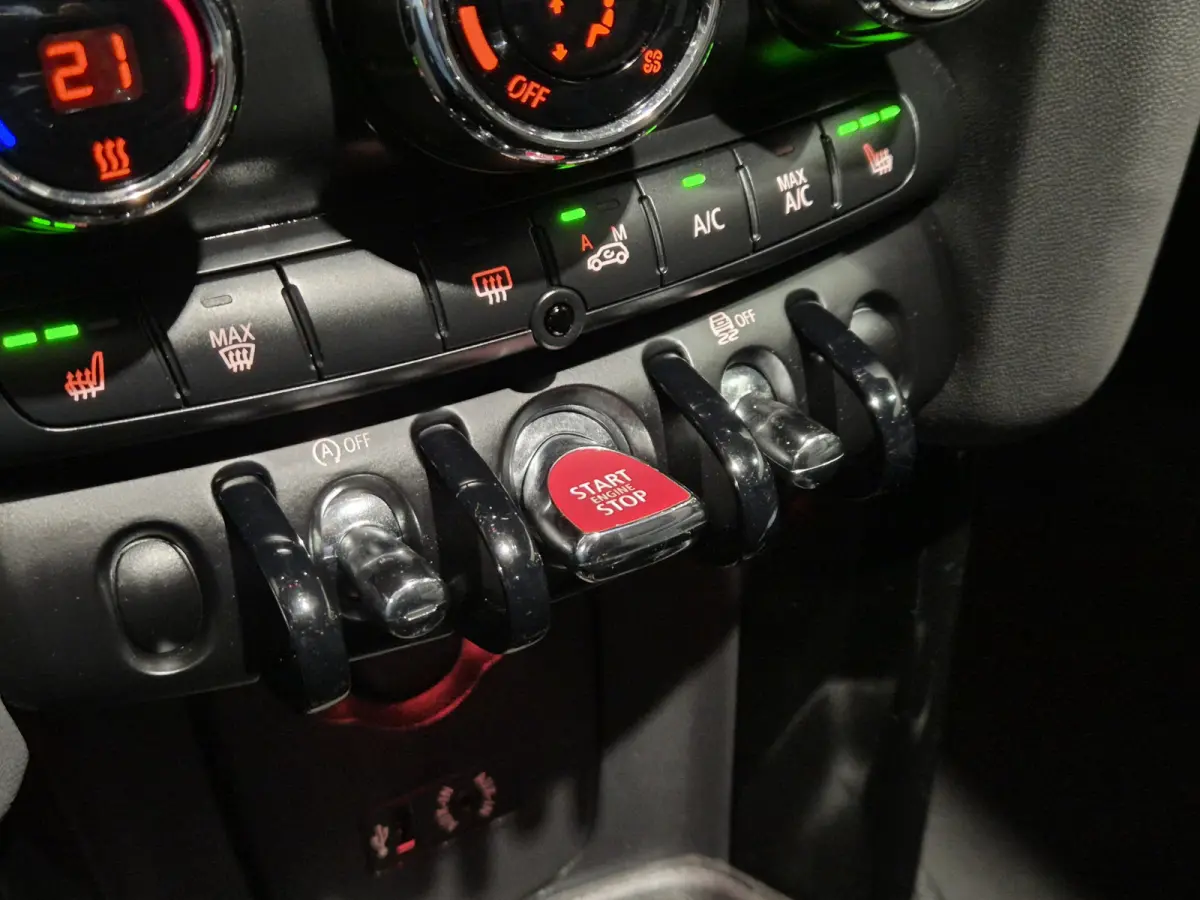 2.0 Cooper S Panorama | LED | Navigatie | Cruise | Nette auto