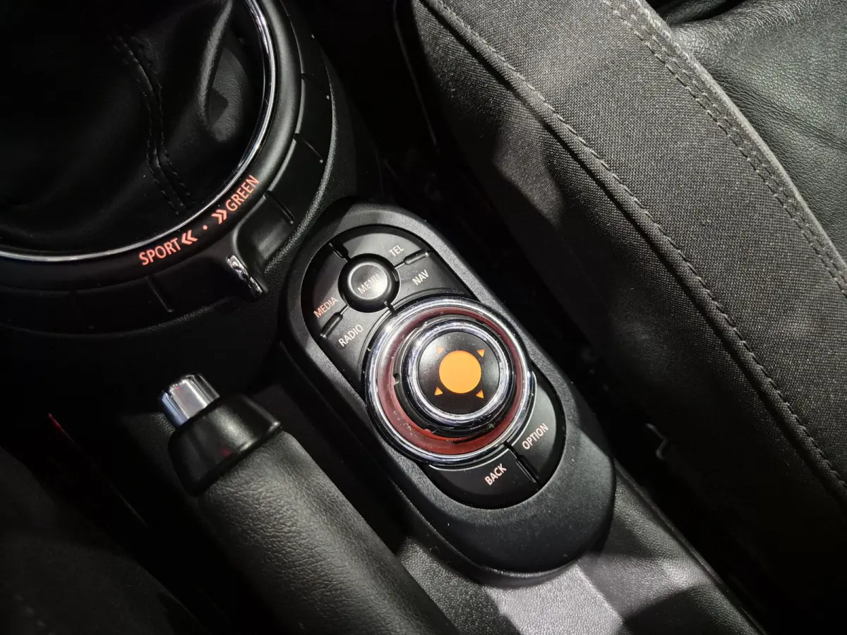 2.0 Cooper S Panorama | LED | Navigatie | Cruise | Nette auto