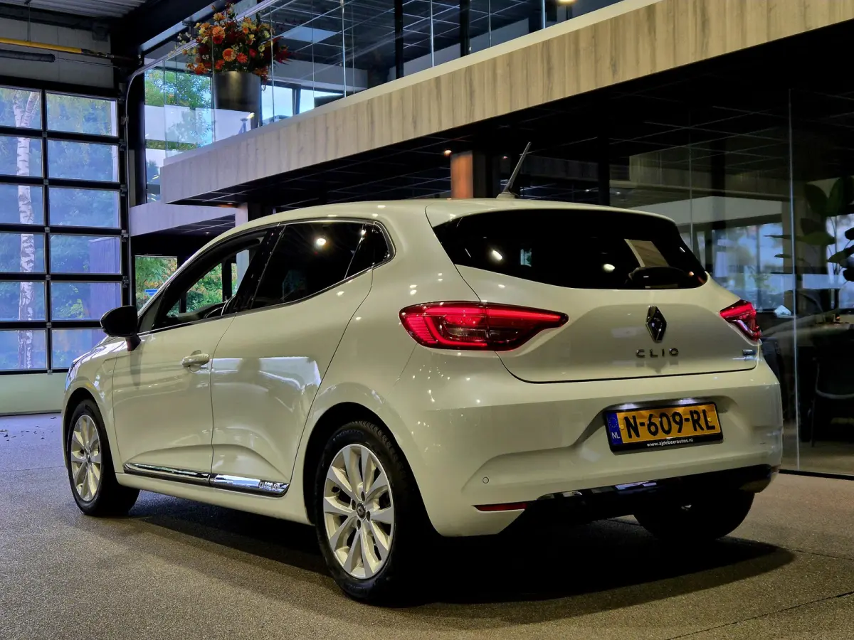 1.6 E-Tech Hybrid 140 Intens 360 camera | Android-Carplay | Half leder | Stuur/Stoel verwarming | Parelmoer