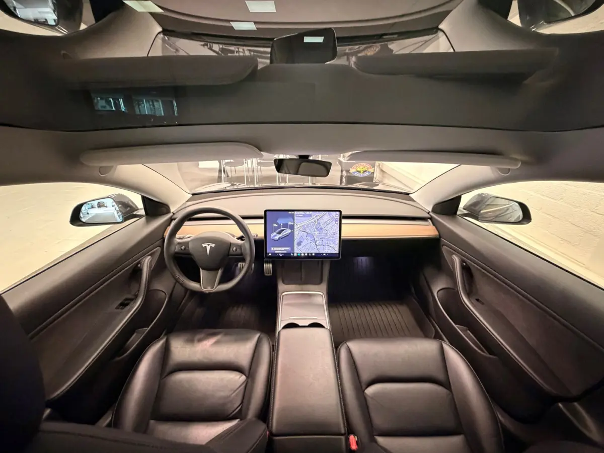 Performance AWD 75 kWh Soh 86,2% Full FSD 463pk 3,4 0-100