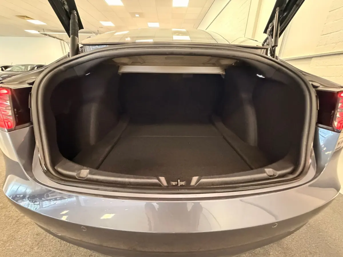 Performance AWD 75 kWh Soh 86,2% Full FSD 463pk 3,4 0-100