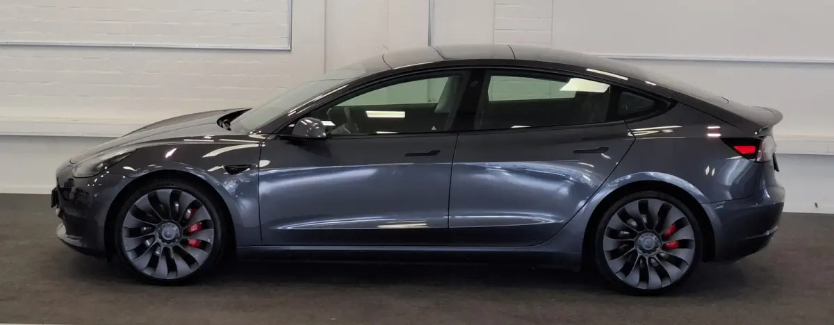 Performance AWD 75 kWh Soh 86,2% Full FSD 463pk 3,4 0-100