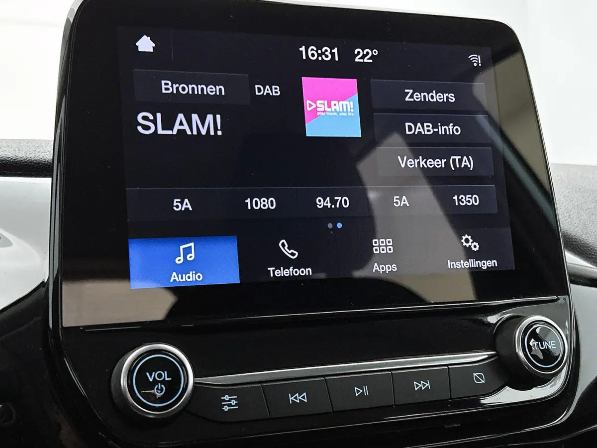 1.0 EcoBoost Connected | DAB | Cruise control | Bluetooth | Airco