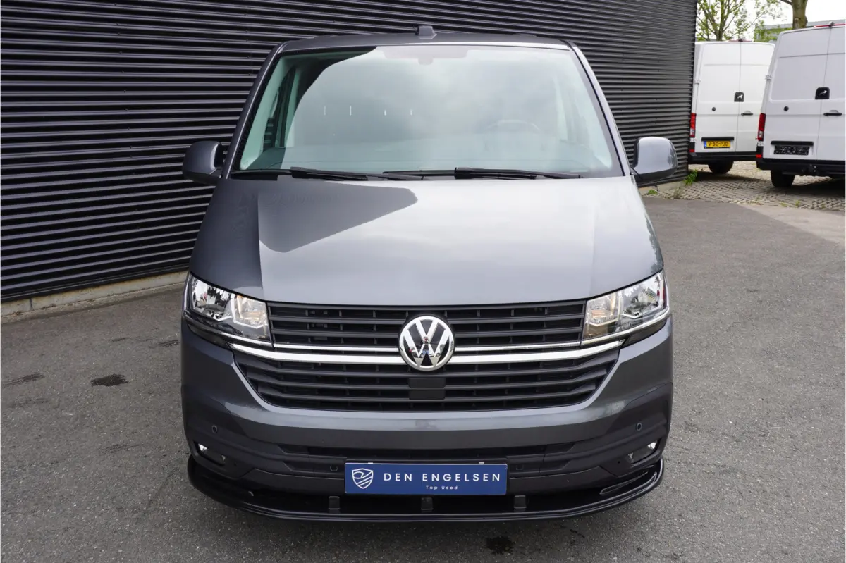 L2H1 150pk Trekhaak Apple Carplay Camera Parkeersensoren Cruise control 3-Zits Sidebars Velgen Spoilerset