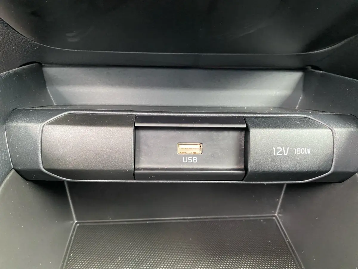 1.0 T-GDi MHEV ComfortLine | Airco | Navigatie | Cruise control | Parkeercamera | Apple Carplay/Android Auto