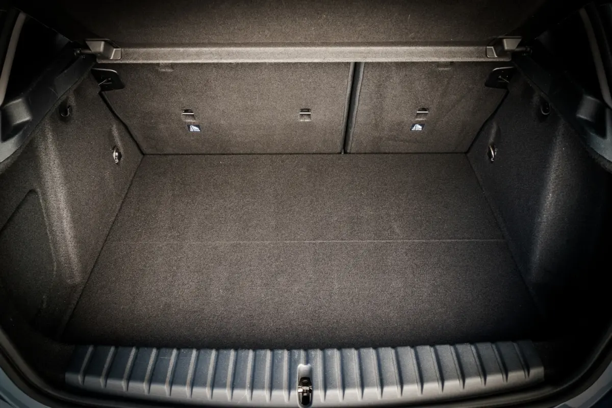 118i Bus. Ed. Plus | Virtual Cockpit | Sportstoelen | LED | Stoelverwarming | Standkachel