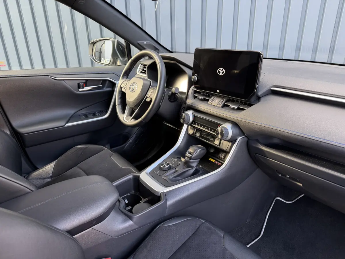 2.5 Hybrid AWD Bi tone | FACELIFT Digitaal dashboard | 360 camera | JBL | Rijklaar!!