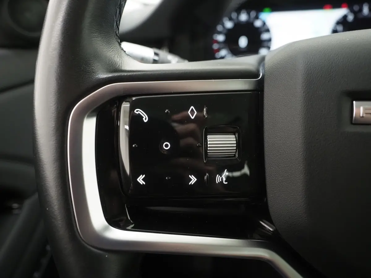 1.5 P300e AWD SE | Panoramadak | Leder | Trekhaak | 360 | Memory | Keyless | Virtual | Dodehoek | Carplay
