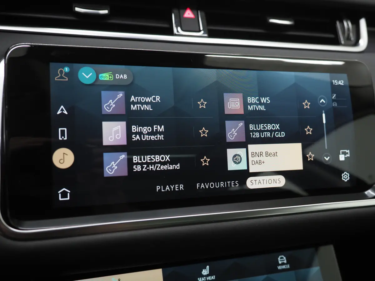 1.5 P300e AWD SE | Panoramadak | Leder | Trekhaak | 360 | Memory | Keyless | Virtual | Dodehoek | Carplay