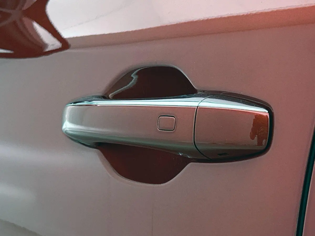 Estate 1.6 Plug-In Hybrid 160 Business Edition One | Automaat | Panoramadak | Lederen Bekleding | Stoel + Stuurverwarming | Camera | Sfeerverlichting |