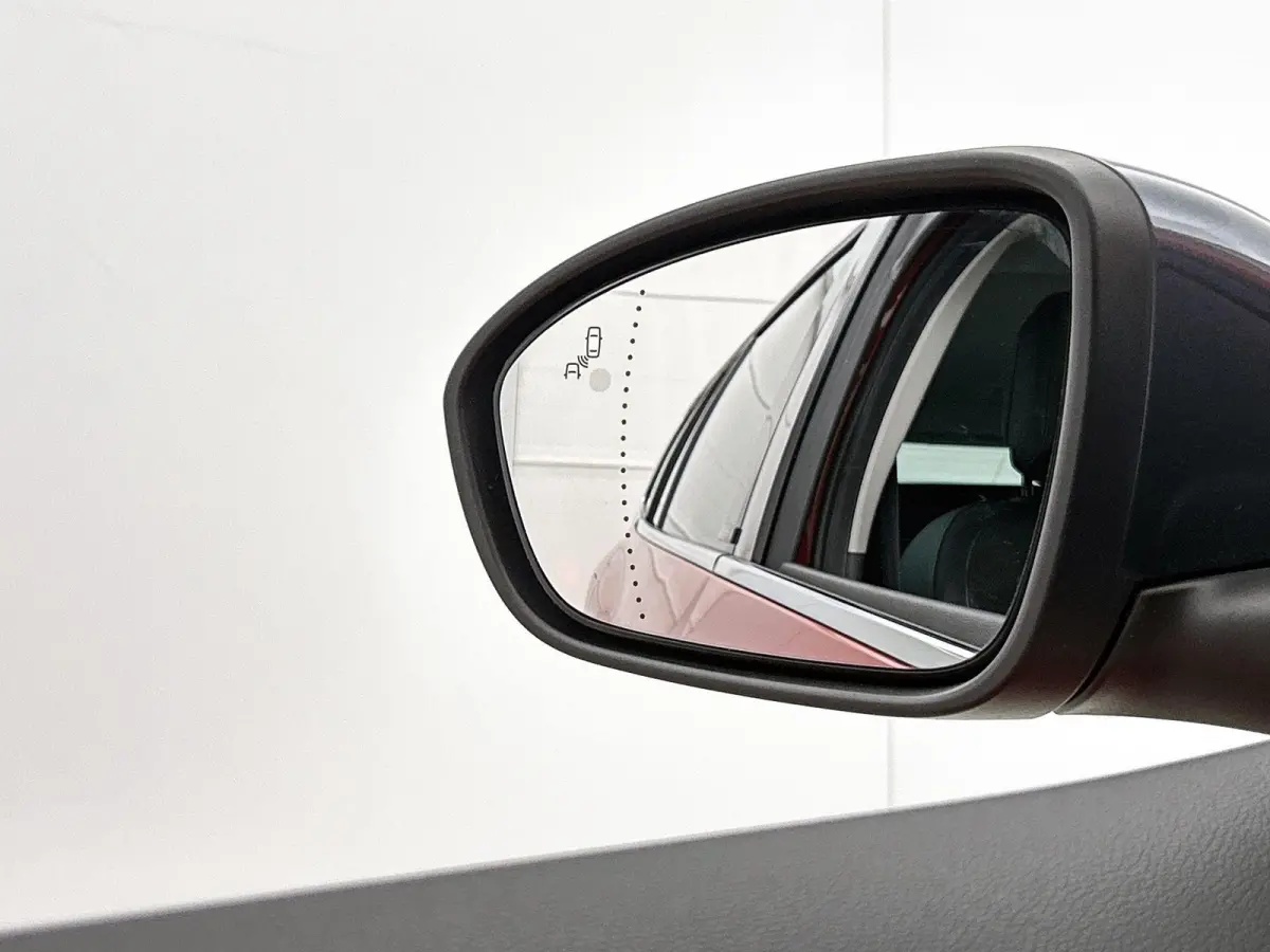 Estate 1.6 Plug-In Hybrid 160 Business Edition One | Automaat | Panoramadak | Lederen Bekleding | Stoel + Stuurverwarming | Camera | Sfeerverlichting |