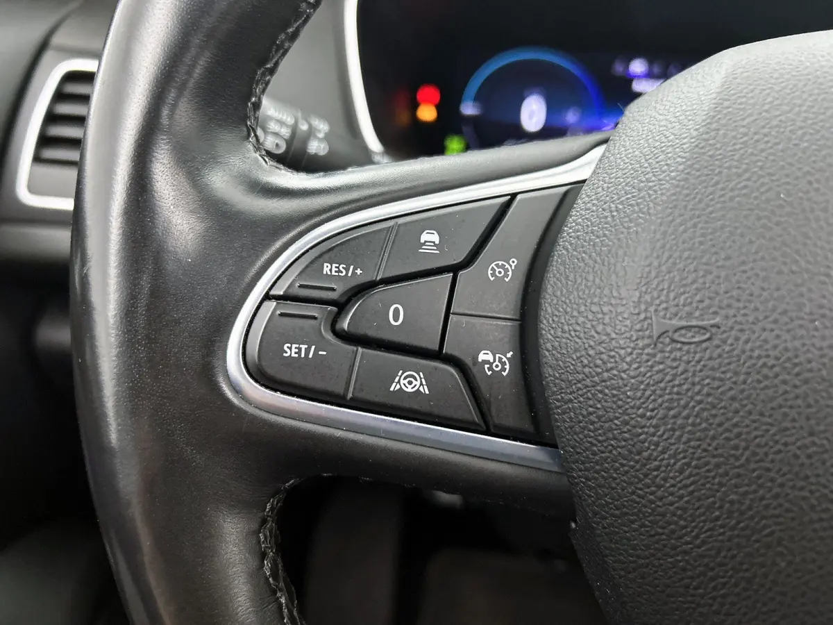 Estate 1.6 Plug-In Hybrid 160 Business Edition One | Automaat | Panoramadak | Lederen Bekleding | Stoel + Stuurverwarming | Camera | Sfeerverlichting |
