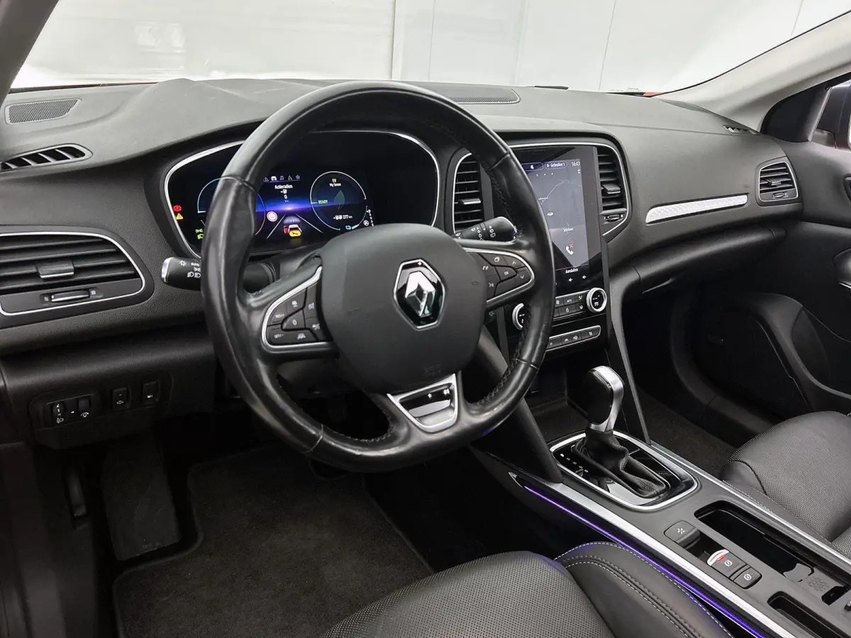 Estate 1.6 Plug-In Hybrid 160 Business Edition One | Automaat | Panoramadak | Lederen Bekleding | Stoel + Stuurverwarming | Camera | Sfeerverlichting |