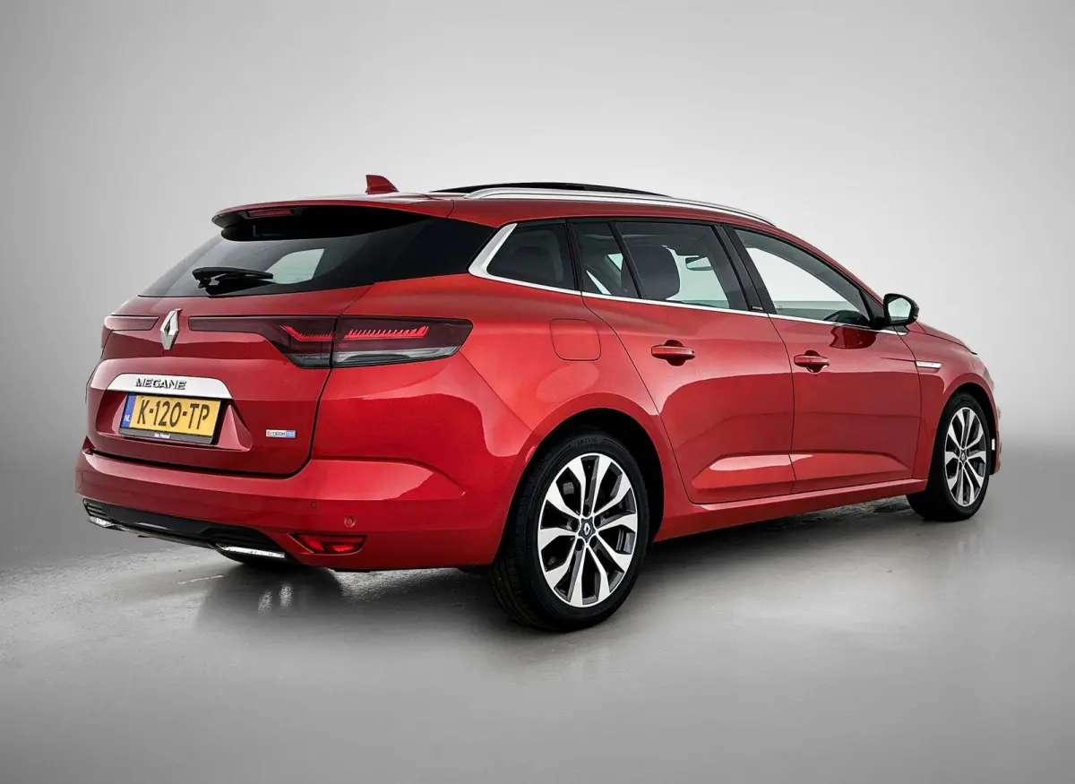 Estate 1.6 Plug-In Hybrid 160 Business Edition One | Automaat | Panoramadak | Lederen Bekleding | Stoel + Stuurverwarming | Camera | Sfeerverlichting |