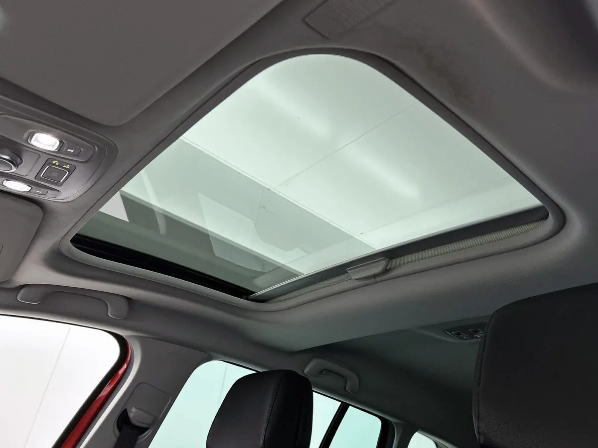 Estate 1.6 Plug-In Hybrid 160 Business Edition One | Automaat | Panoramadak | Lederen Bekleding | Stoel + Stuurverwarming | Camera | Sfeerverlichting |