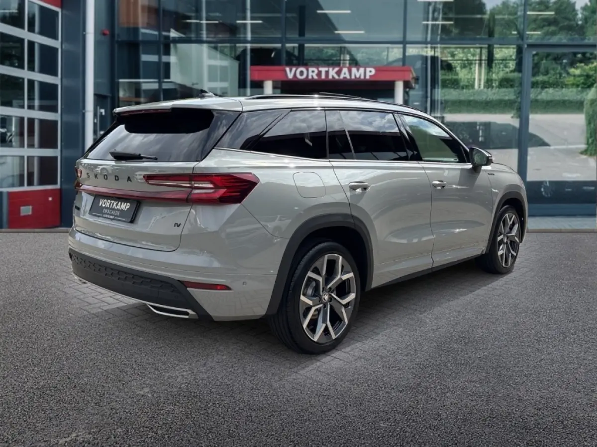 1.5 TSI PHEV SPORTLINE FISCAAL LAAG!! TREKHAAK/20''/PANO-DAK/ELEK-KLEP/ACC/360-CAMERA