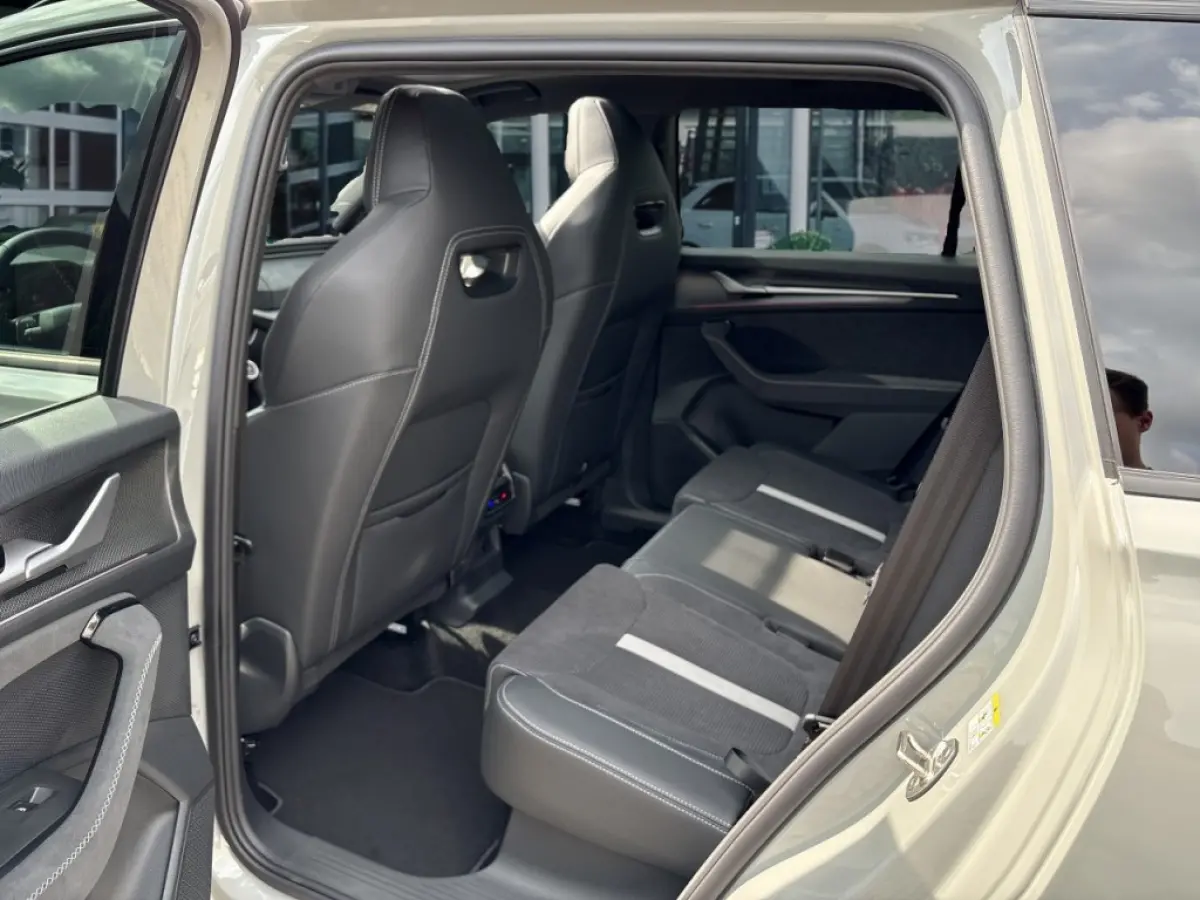 1.5 TSI PHEV SPORTLINE FISCAAL LAAG!! TREKHAAK/20''/PANO-DAK/ELEK-KLEP/ACC/360-CAMERA