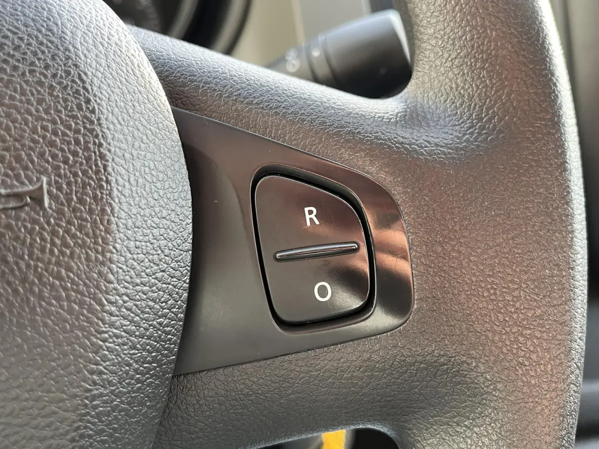 1.6 dCi T27 L1H1 Comfort*CRUISE*A/C*HAAK*TEL*3PERS