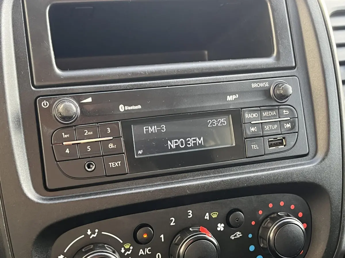 1.6 dCi T27 L1H1 Comfort*CRUISE*A/C*HAAK*TEL*3PERS