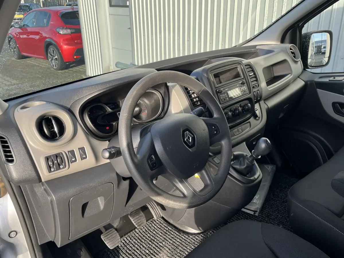 1.6 dCi T27 L1H1 Comfort*CRUISE*A/C*HAAK*TEL*3PERS