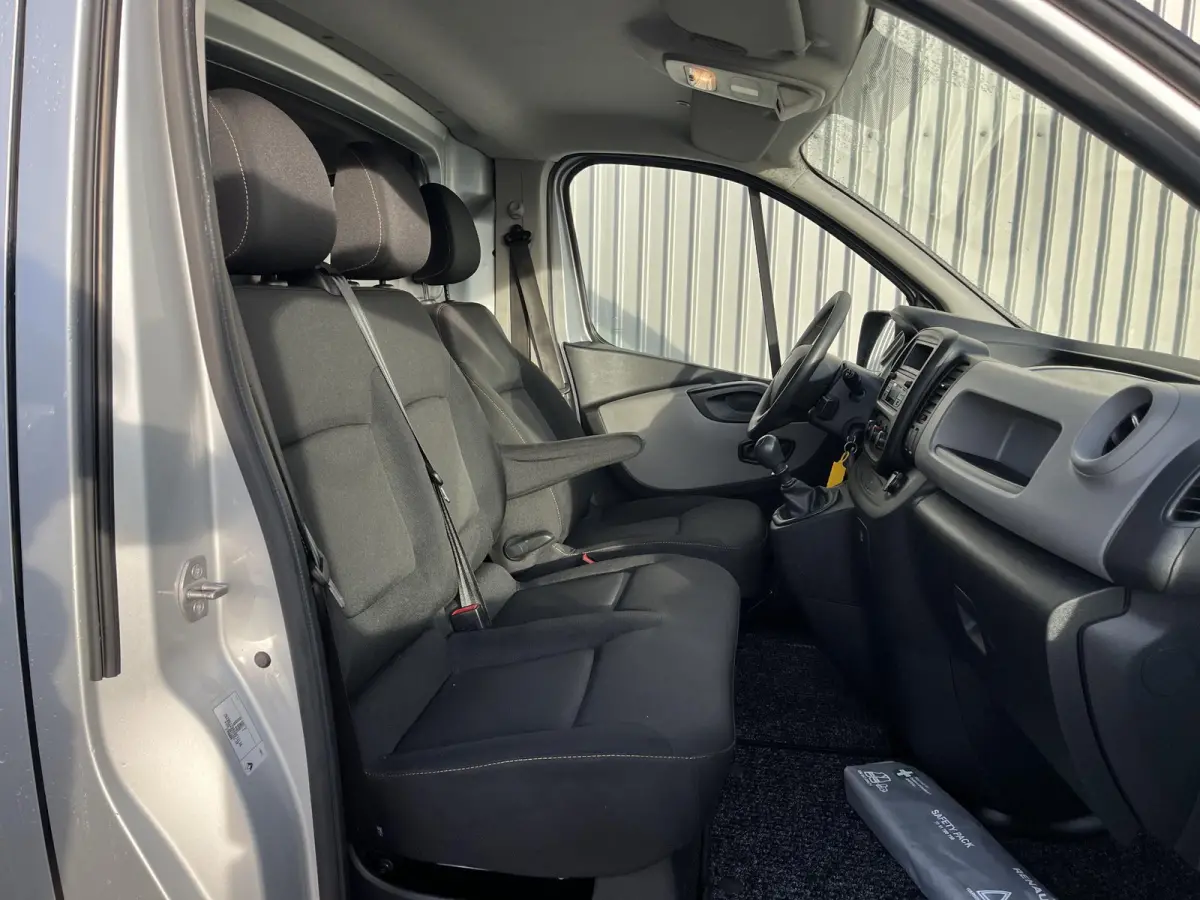 1.6 dCi T27 L1H1 Comfort*CRUISE*A/C*HAAK*TEL*3PERS