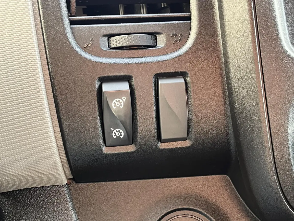 1.6 dCi T27 L1H1 Comfort*CRUISE*A/C*HAAK*TEL*3PERS