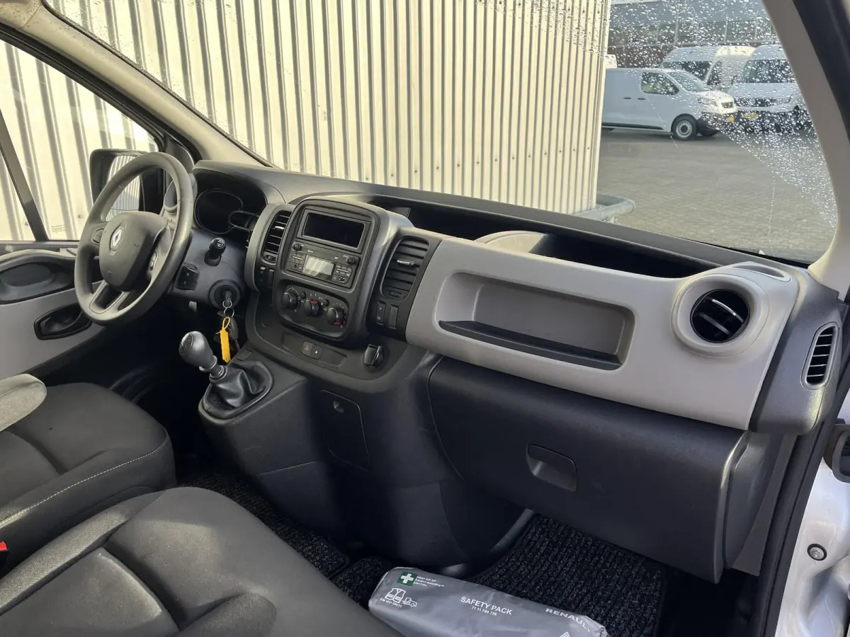 1.6 dCi T27 L1H1 Comfort*CRUISE*A/C*HAAK*TEL*3PERS