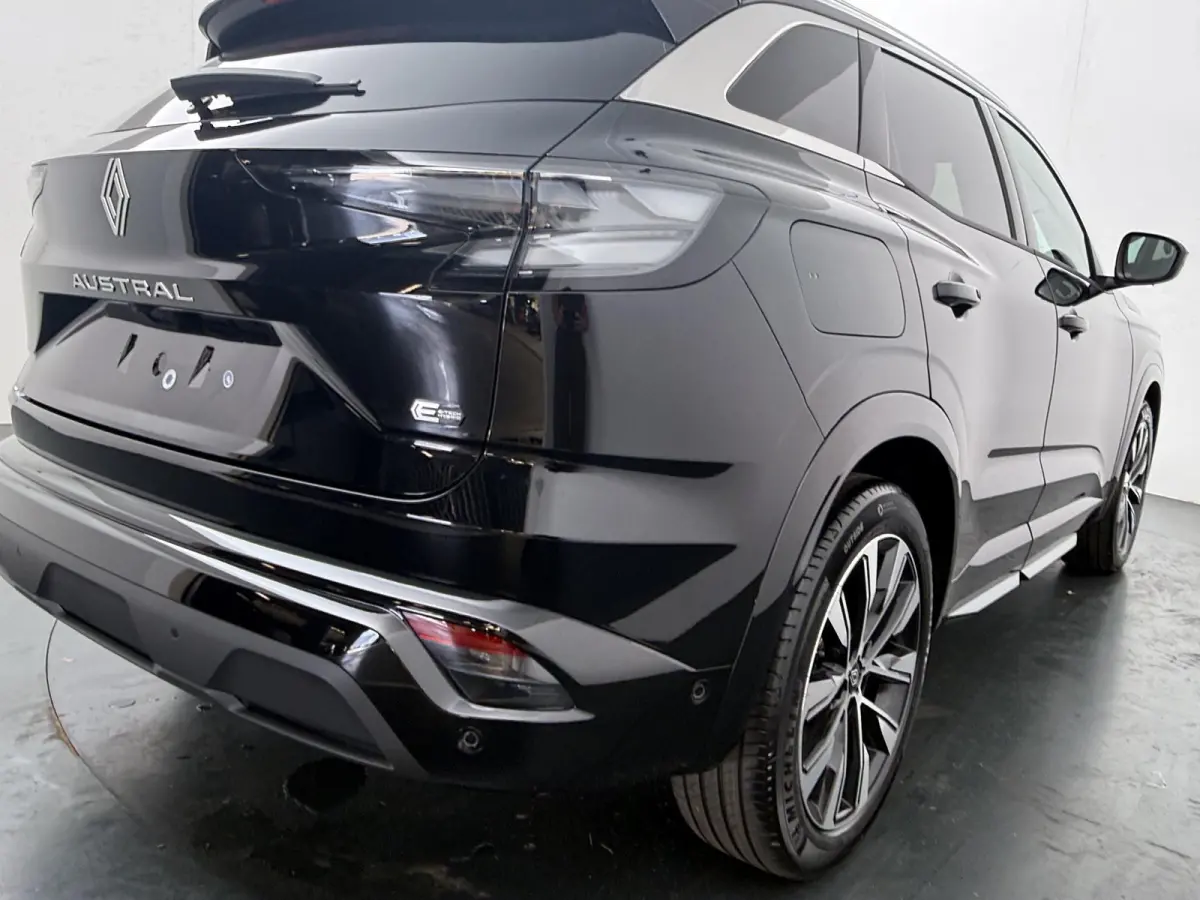 techno full hybrid E-Tech 200 | pack comfort | panoramisch vast glazen dak |