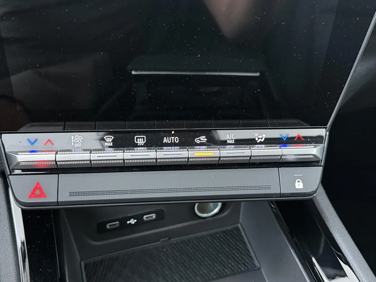techno full hybrid E-Tech 200 | pack comfort | panoramisch vast glazen dak |