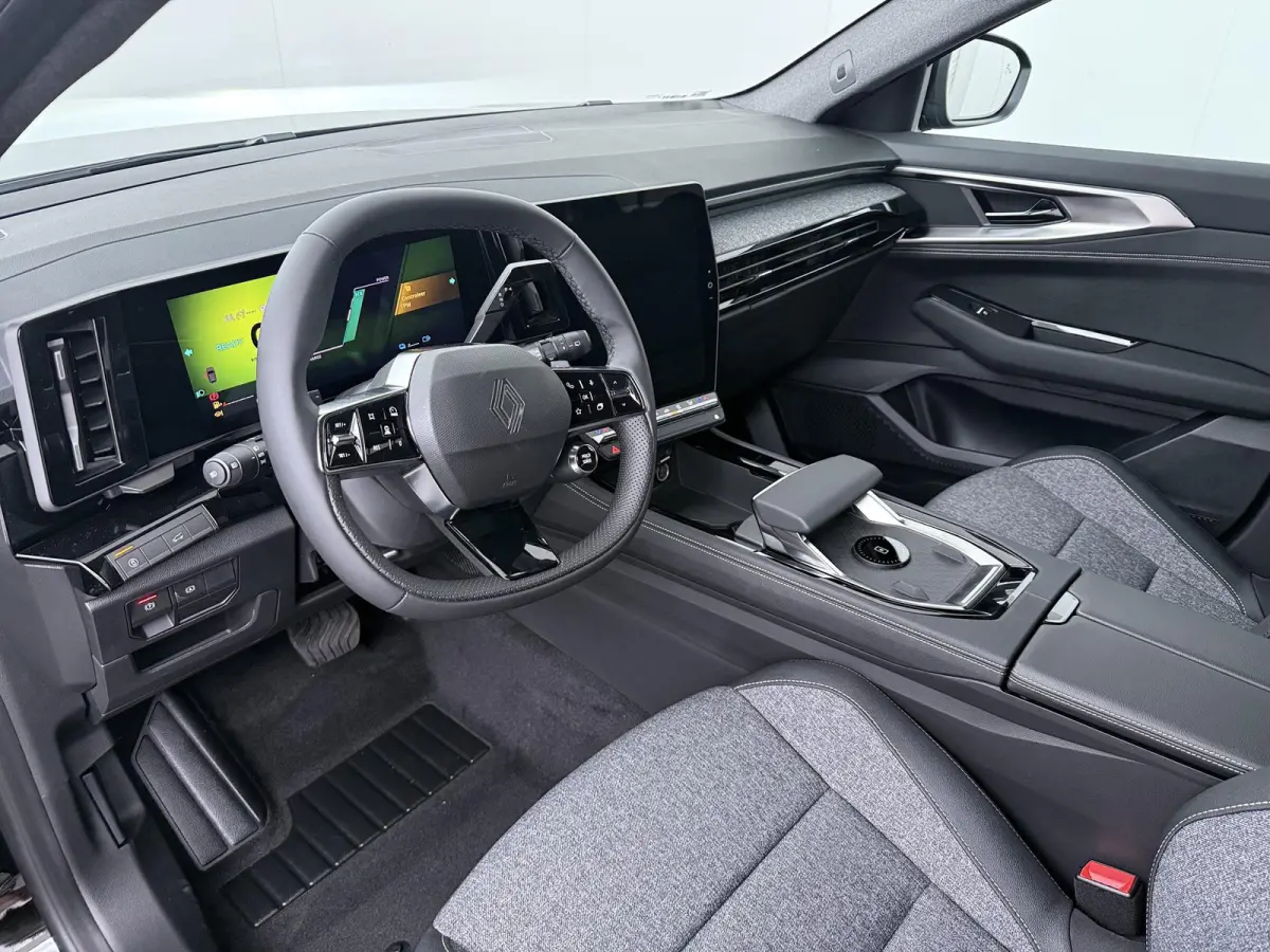 techno full hybrid E-Tech 200 | pack comfort | panoramisch vast glazen dak |