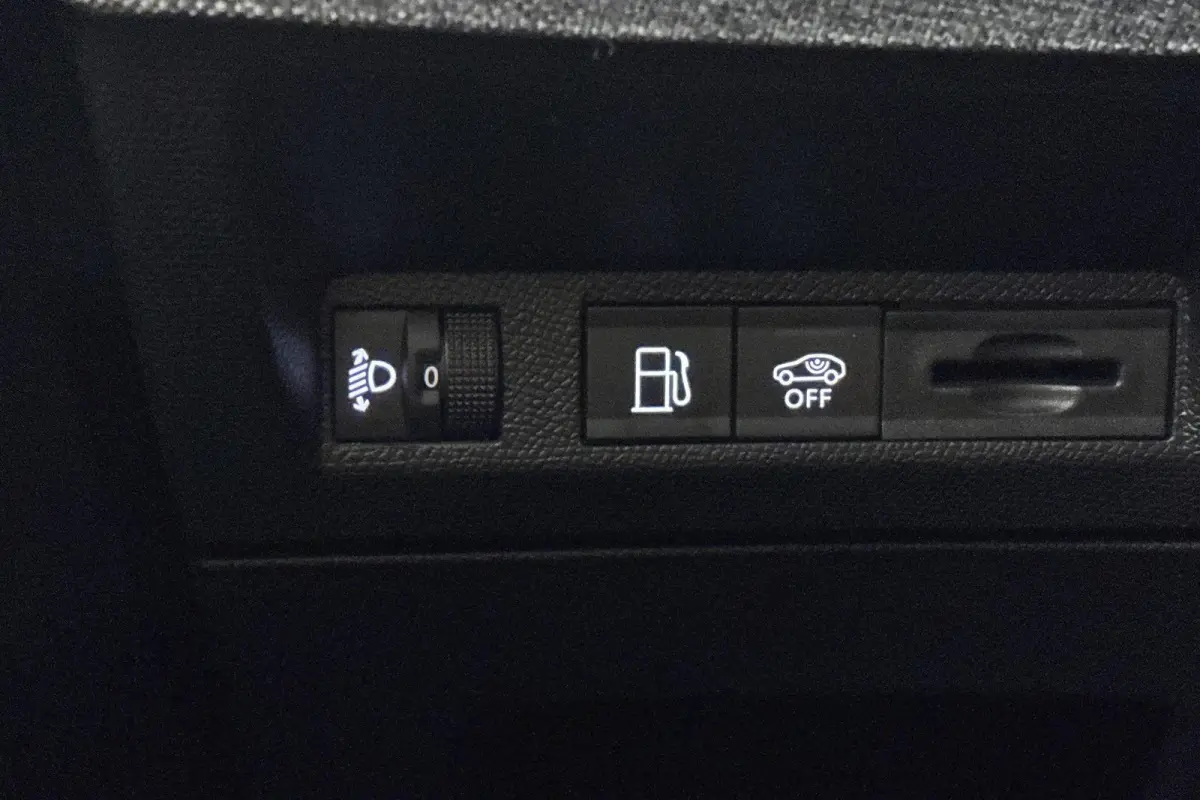 1.6 Plug-in Hybrid 195 Allure 7p Stoelverwarming 360 Camera Keyless 19"