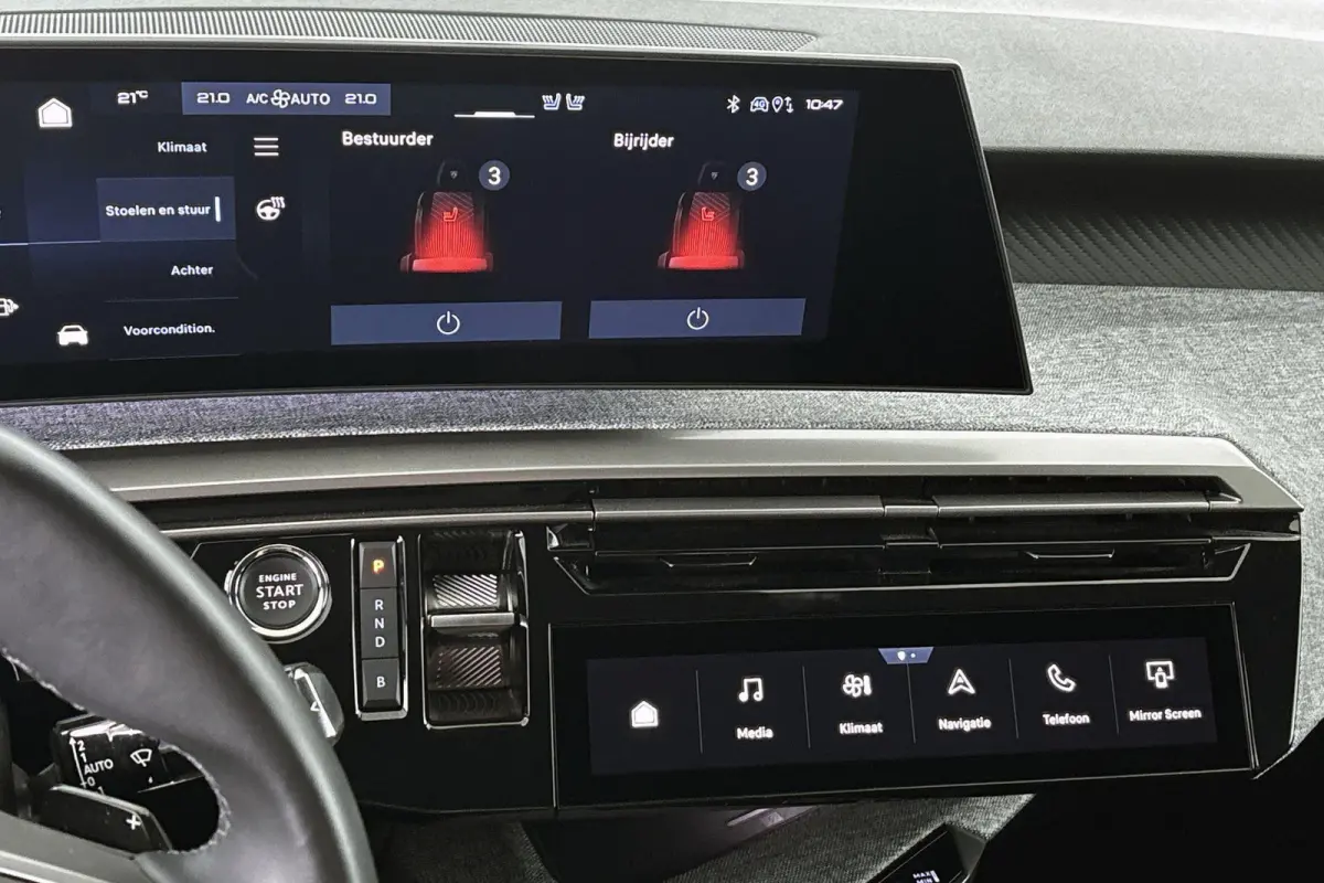 1.6 Plug-in Hybrid 195 Allure 7p Stoelverwarming 360 Camera Keyless 19"
