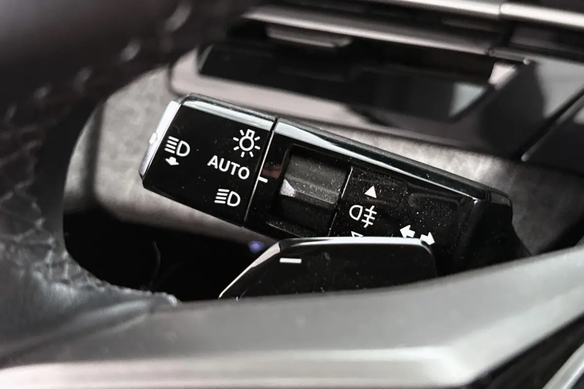 1.6 Plug-in Hybrid 195 Allure 7p Stoelverwarming 360 Camera Keyless 19"