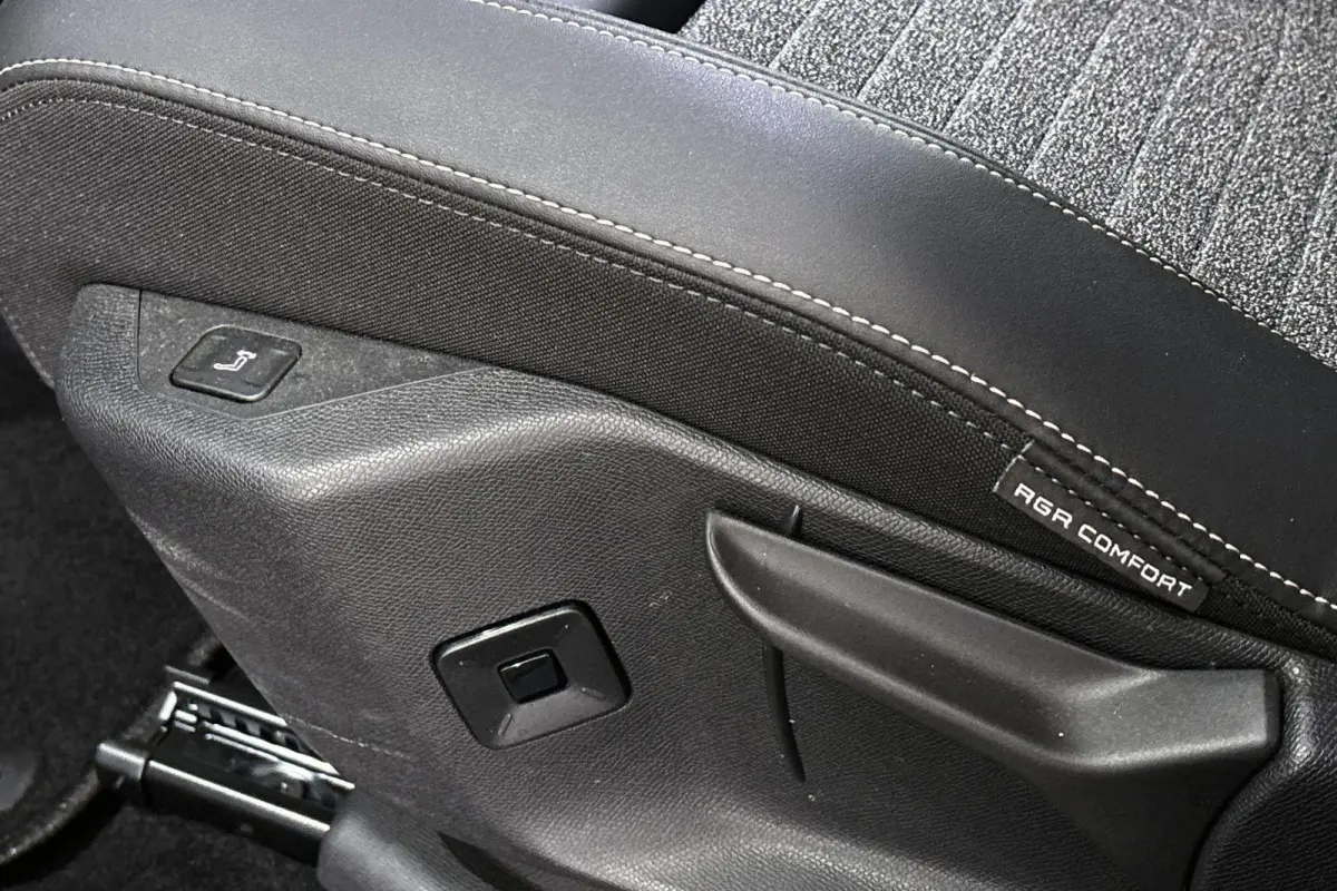 1.6 Plug-in Hybrid 195 Allure 7p Stoelverwarming 360 Camera Keyless 19"
