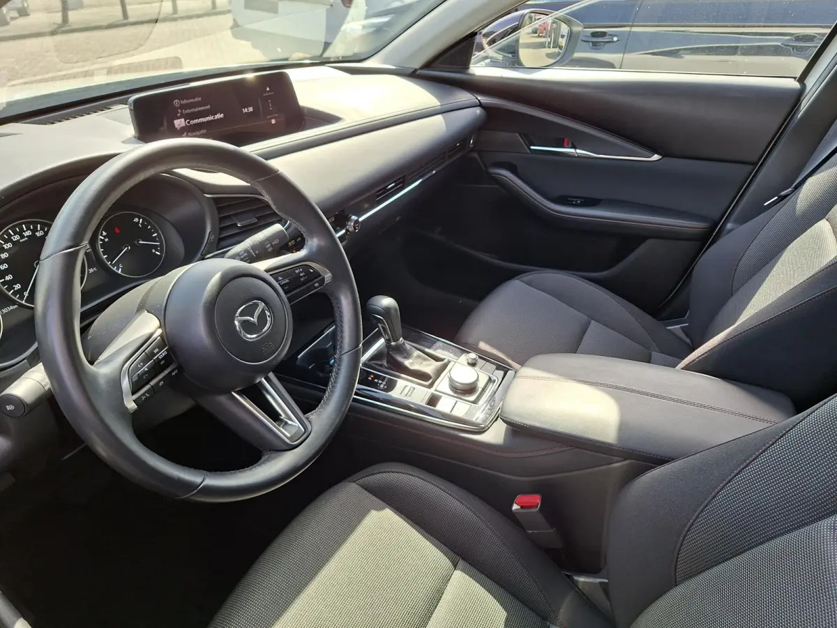 2.0 e-SkyActiv-G M Hybrid Homura PearlWhite Adaptive-Cruise Carplay Elek.Achterklep Achteruitrijcamera Head-Up NAP!
