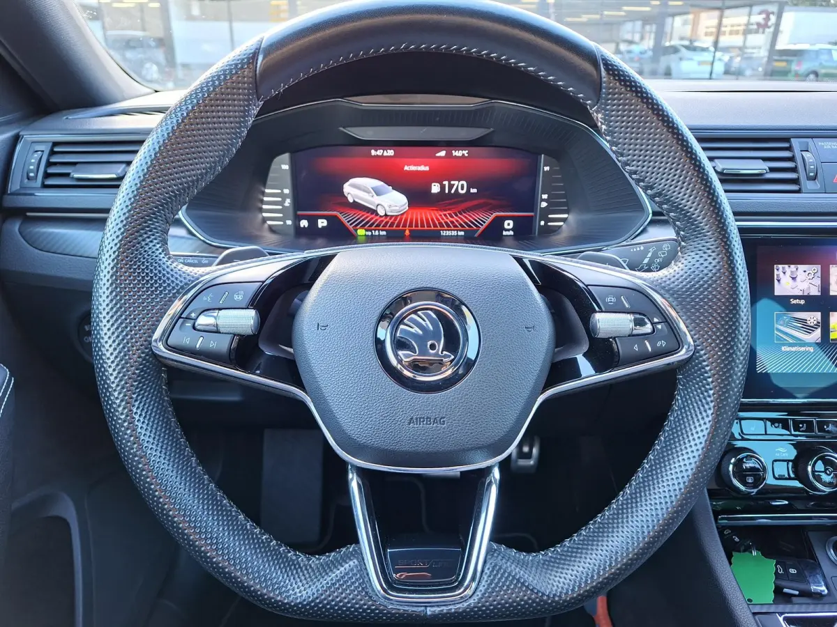 1.5 TSI ACT Sportline Business Carplay Sportstoelen Cruise controle Camera achter