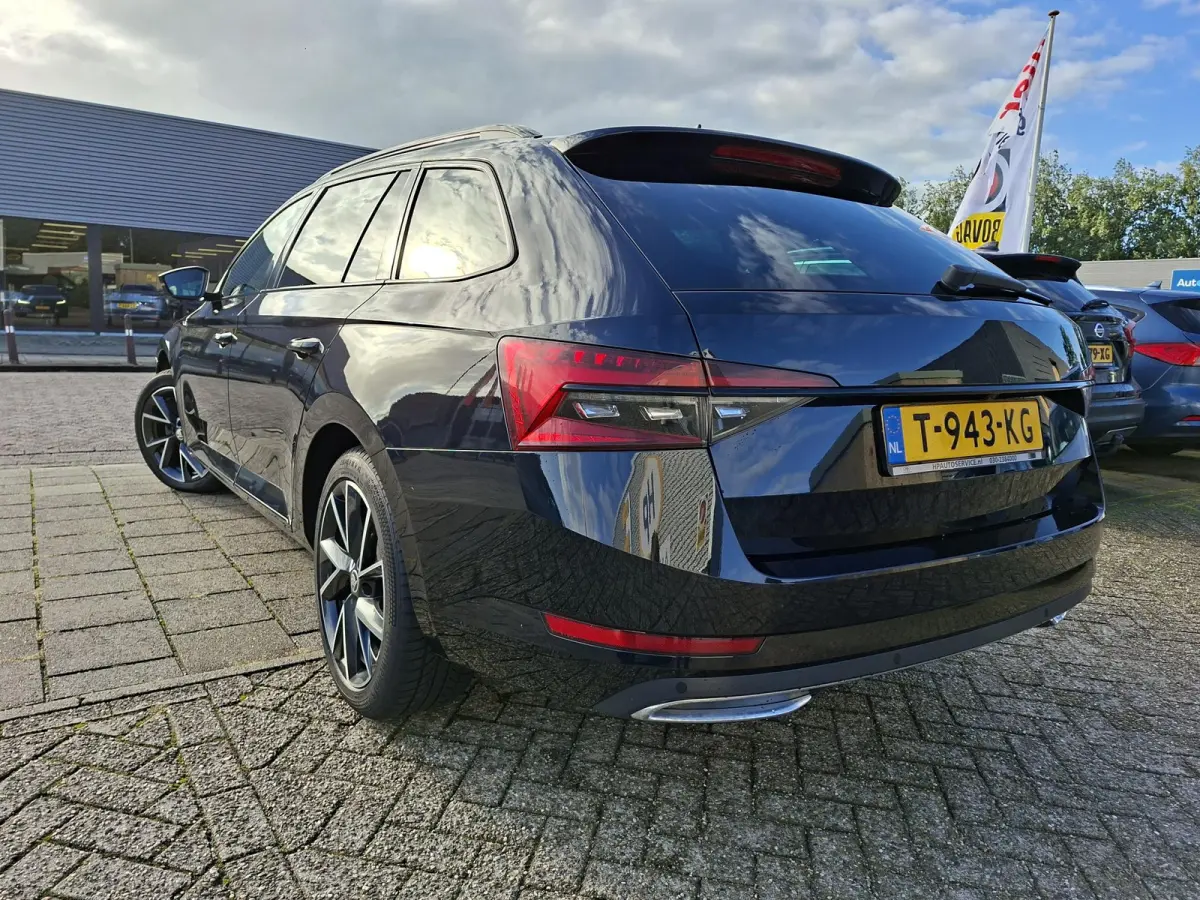 1.5 TSI ACT Sportline Business Carplay Sportstoelen Cruise controle Camera achter