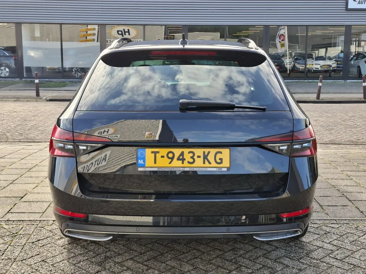 1.5 TSI ACT Sportline Business Carplay Sportstoelen Cruise controle Camera achter