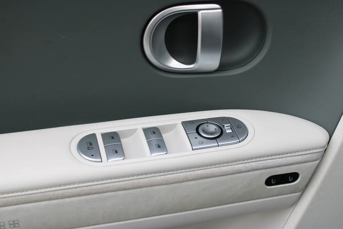 Lounge 58 kWh | Cruise control adaptief met Stop&Go en stuurhulp | Dodehoekdetectie met correctie | Vehicle-to-load