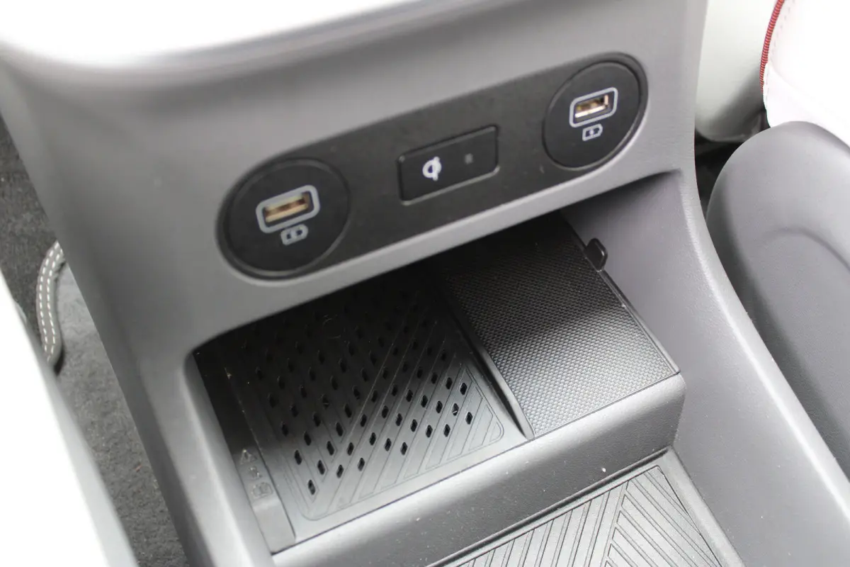 Lounge 58 kWh | Cruise control adaptief met Stop&Go en stuurhulp | Dodehoekdetectie met correctie | Vehicle-to-load