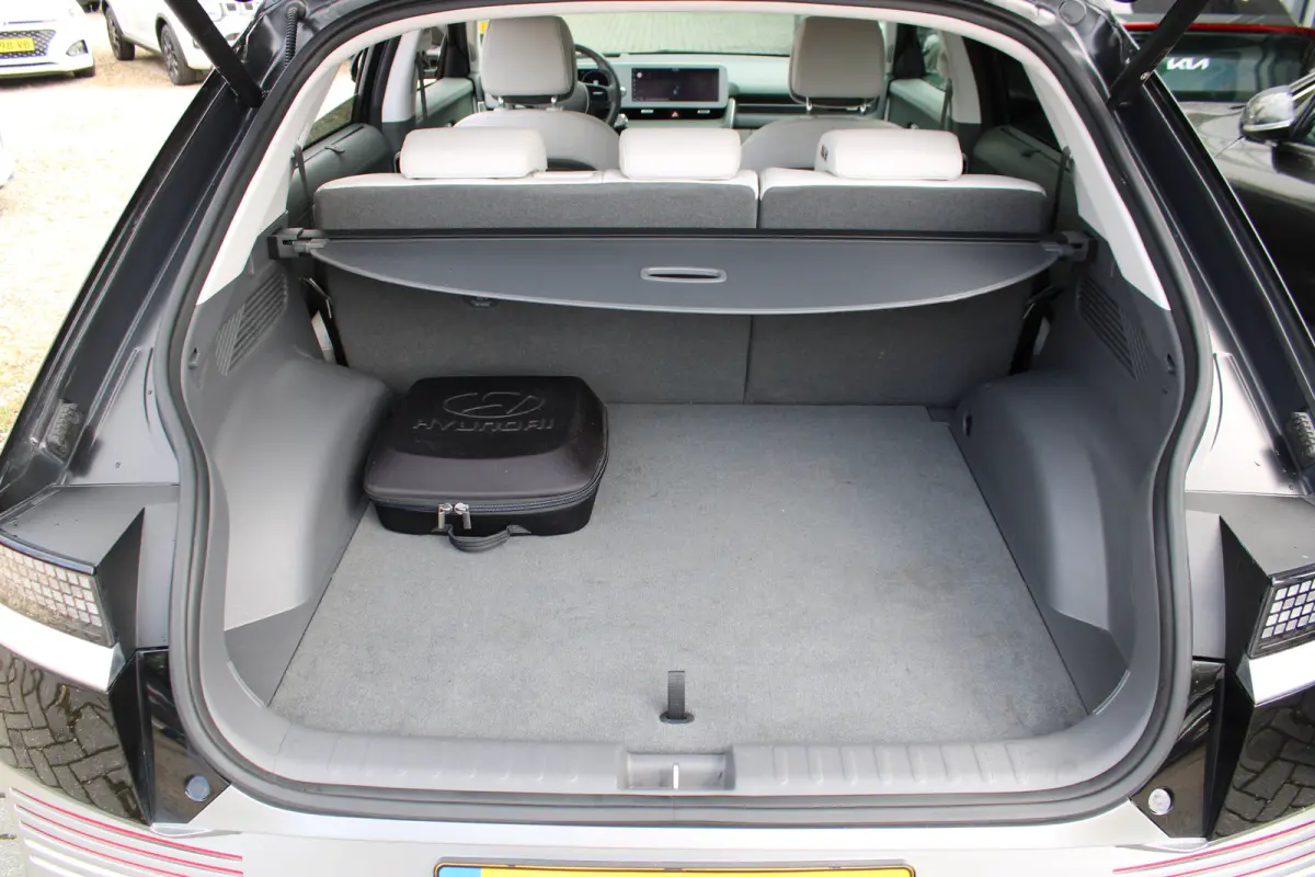 Lounge 58 kWh | Cruise control adaptief met Stop&Go en stuurhulp | Dodehoekdetectie met correctie | Vehicle-to-load