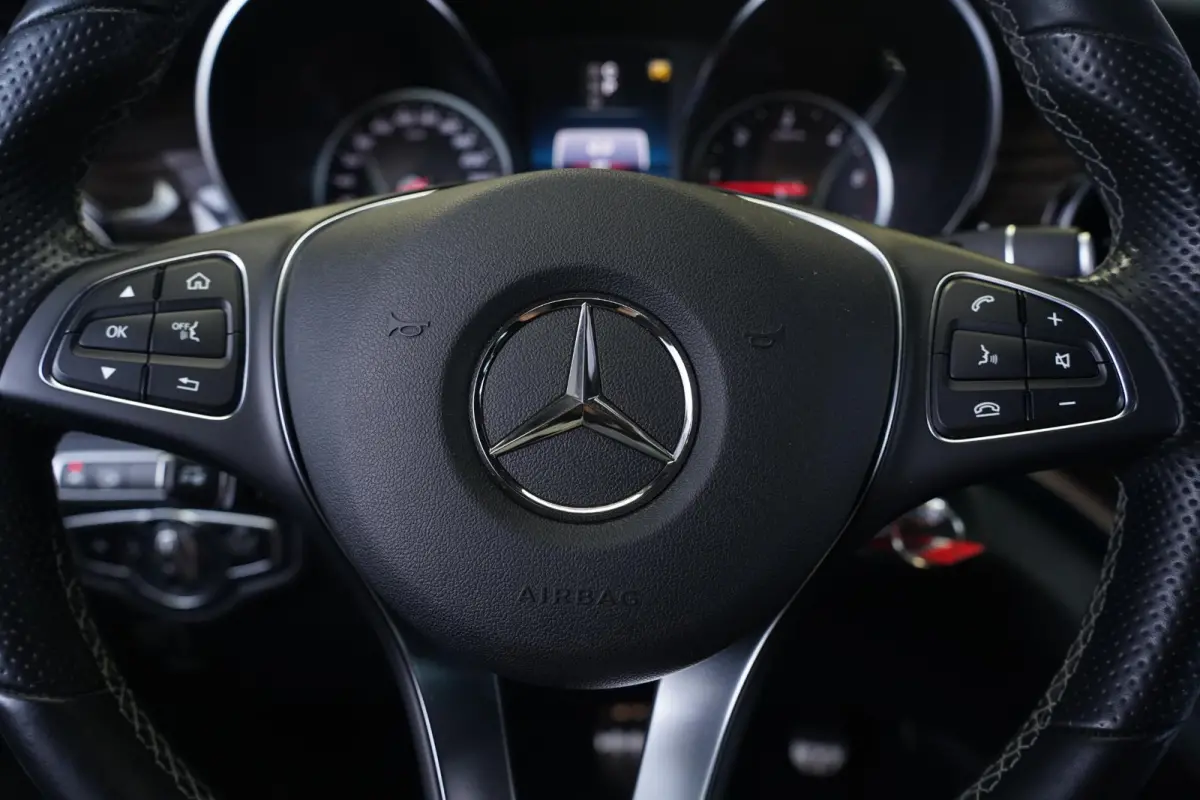 V-klasse 300d L3 AMG Line Airmatic, Burmester Sound, NAP, Distronic, Leder Zwart, LED Koplampen, 19" LMV, Trekhaak 2.500 kg, 5-Zits