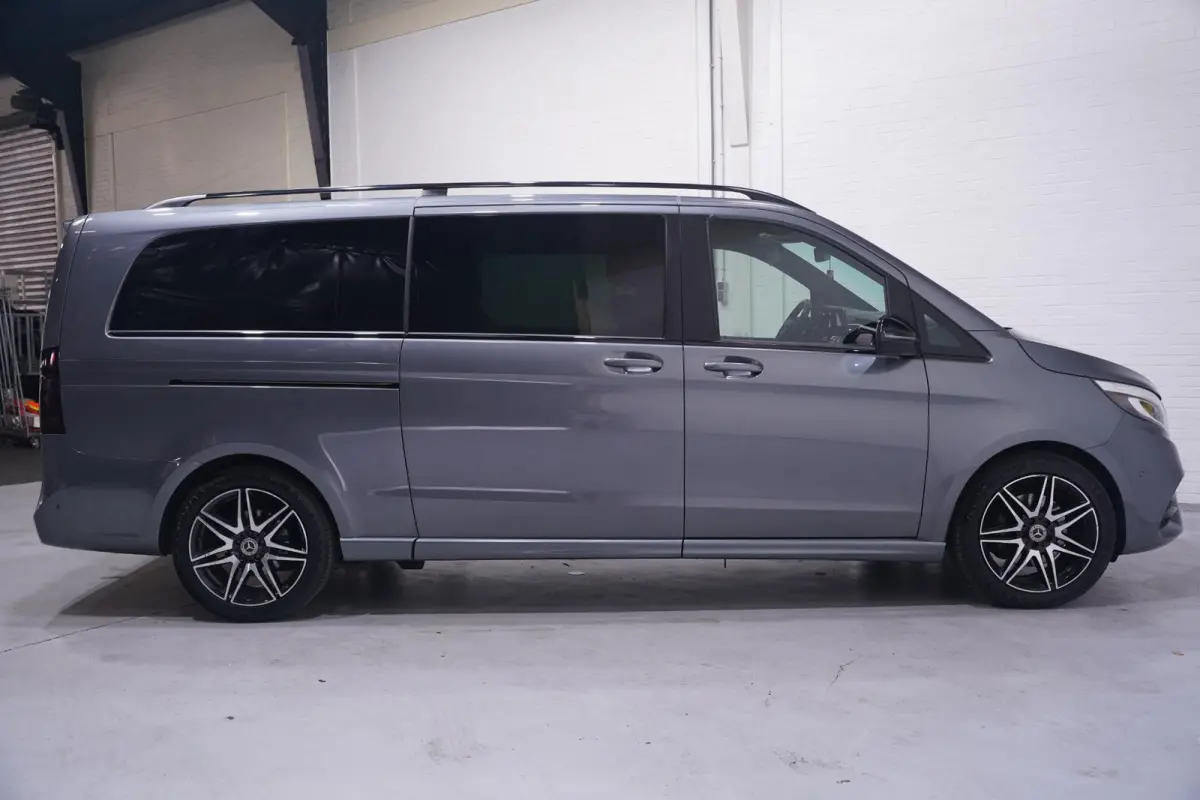V-klasse 300d L3 AMG Line Airmatic, Burmester Sound, NAP, Distronic, Leder Zwart, LED Koplampen, 19" LMV, Trekhaak 2.500 kg, 5-Zits