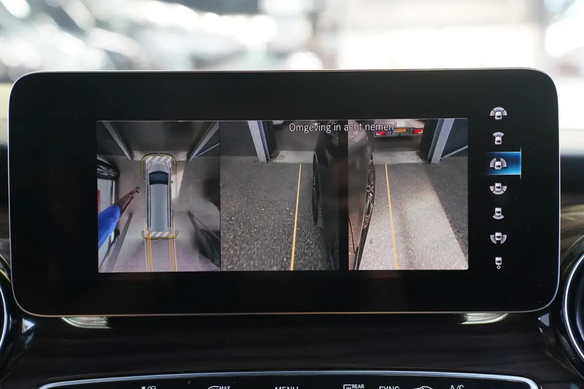 V-klasse 300d L3 AMG Line Airmatic, Burmester Sound, NAP, Distronic, Leder Zwart, LED Koplampen, 19" LMV, Trekhaak 2.500 kg, 5-Zits